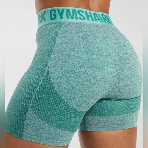 Gymshark women's Maroon Flex shorts, size tag cut out. XXS ? Check measurements - Picture 4 of 5